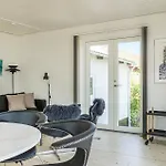 2 Bedroom Cozy In *