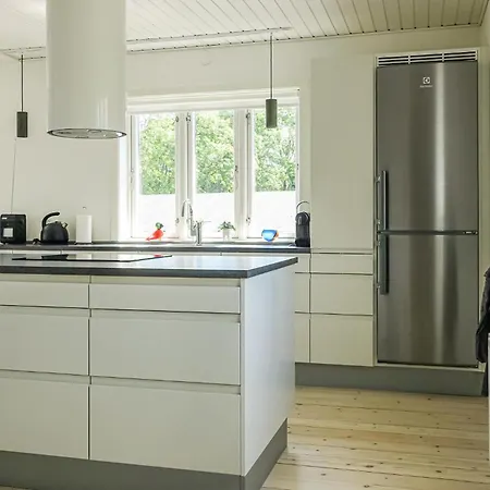 2 Bedroom Cozy In * Svaneke