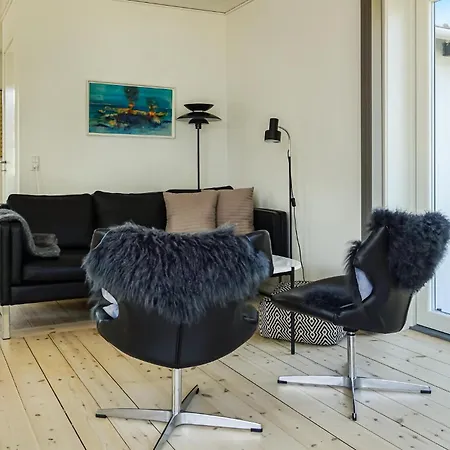 2 Bedroom Cozy In Сasa de vacaciones