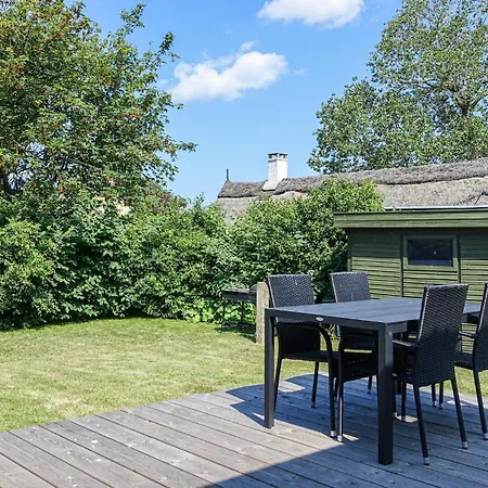 2 Bedroom Cozy In Ferienhaus Svaneke